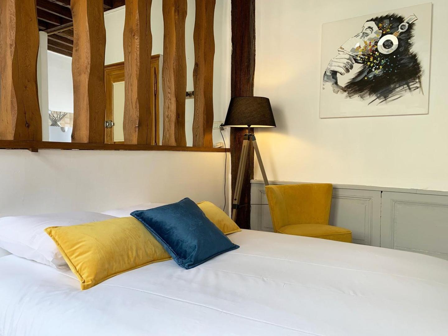 Le Clocher- Appartement Dans Le Coeur De Ville Chartres Buitenkant foto
